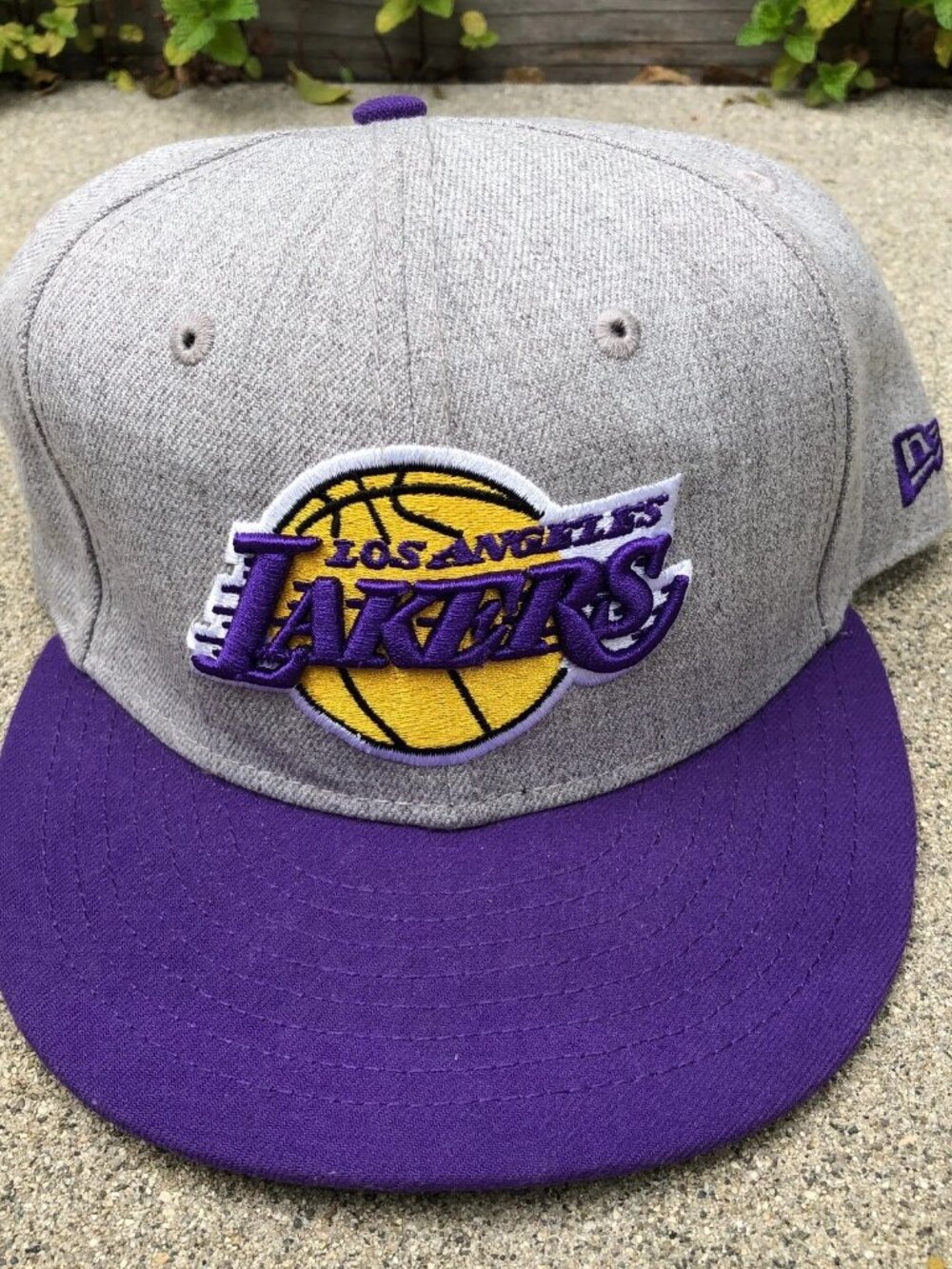 NEW ERA Los Angeles Lakers Snapback Hat Men's Adjustable Cap Grey Purple 9Fifty - Picture 3 of 8